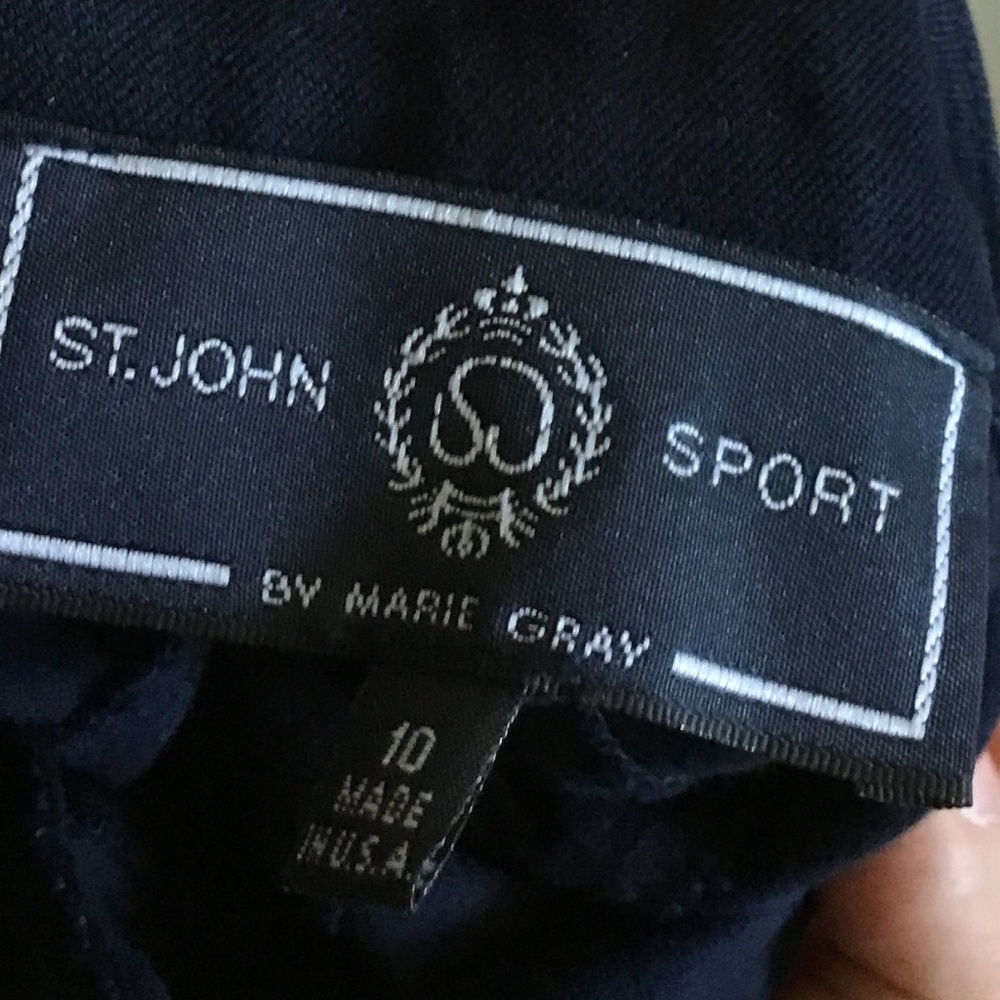 St. John wrinkle free black pants, new without tag